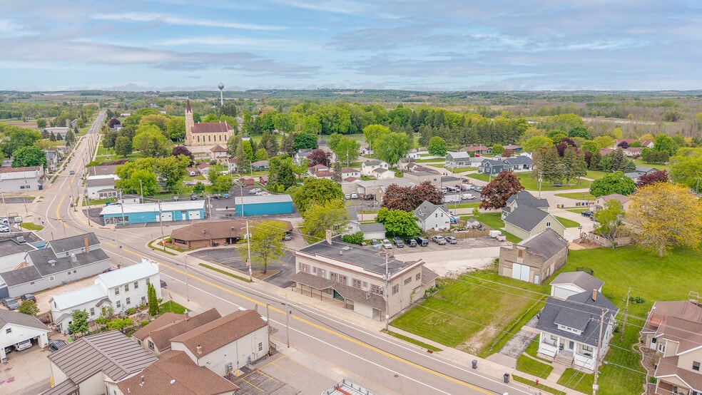 1302 Main st, Saint Cloud, WI for sale - Building Photo - Image 1 of 31