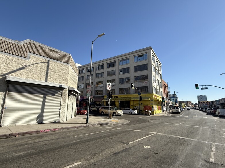 369 Wall St, Los Angeles, CA à louer - Photo du bâtiment - Image 2 de 3