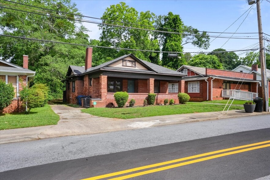 2741 Church St, Atlanta, GA à vendre - Photo du bâtiment - Image 2 de 26