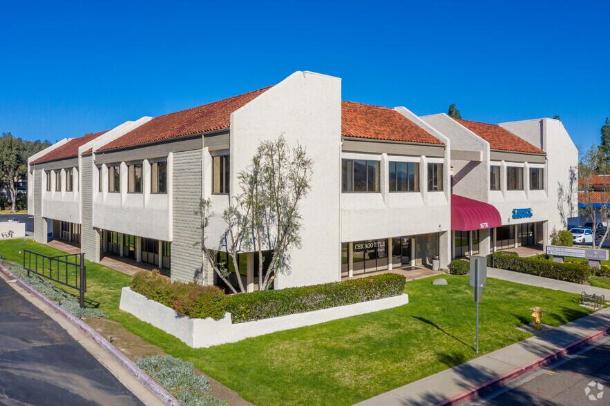 16776 Bernardo Center Dr, San Diego, CA à vendre - Photo du bâtiment - Image 2 de 43