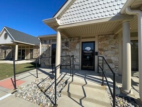 4011 W Jefferson Blvd, Fort Wayne, IN for lease Interior Photo- Image 2 of 9