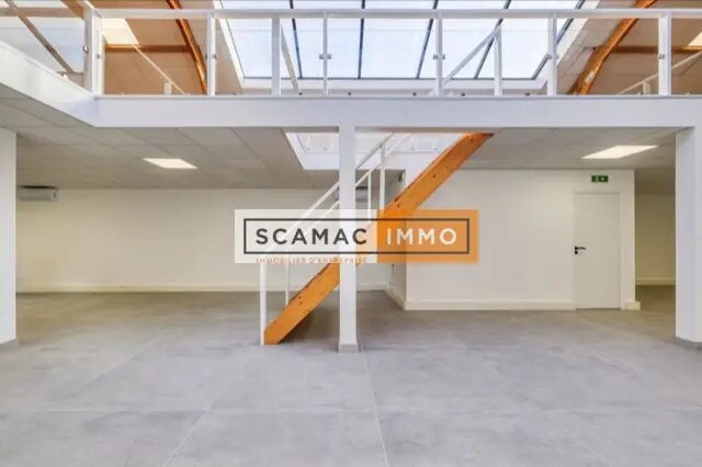 Office in Malakoff for sale - Building Photo - Image 2 of 8