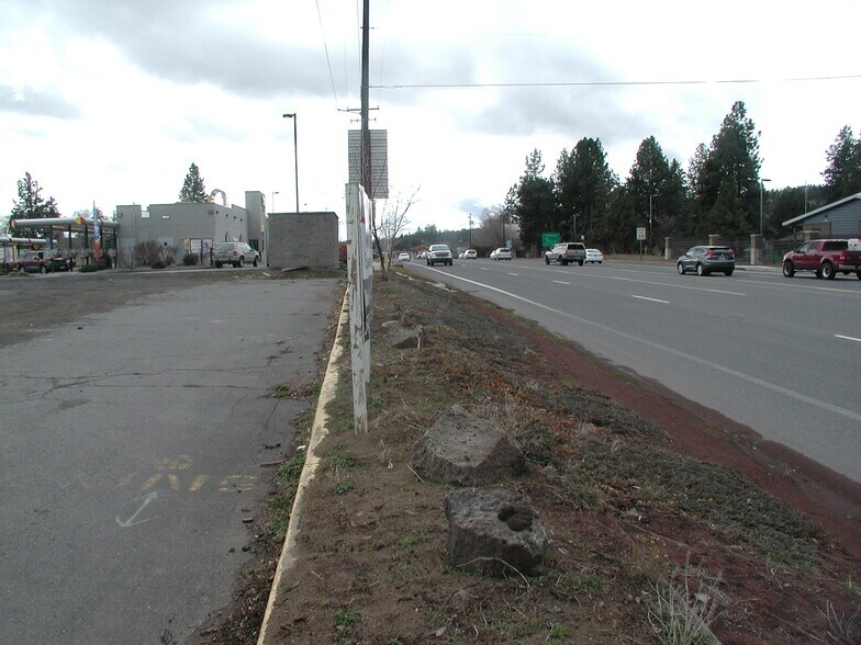 3650 N Highway 97, Bend, OR à vendre - Photo du bâtiment - Image 2 de 26