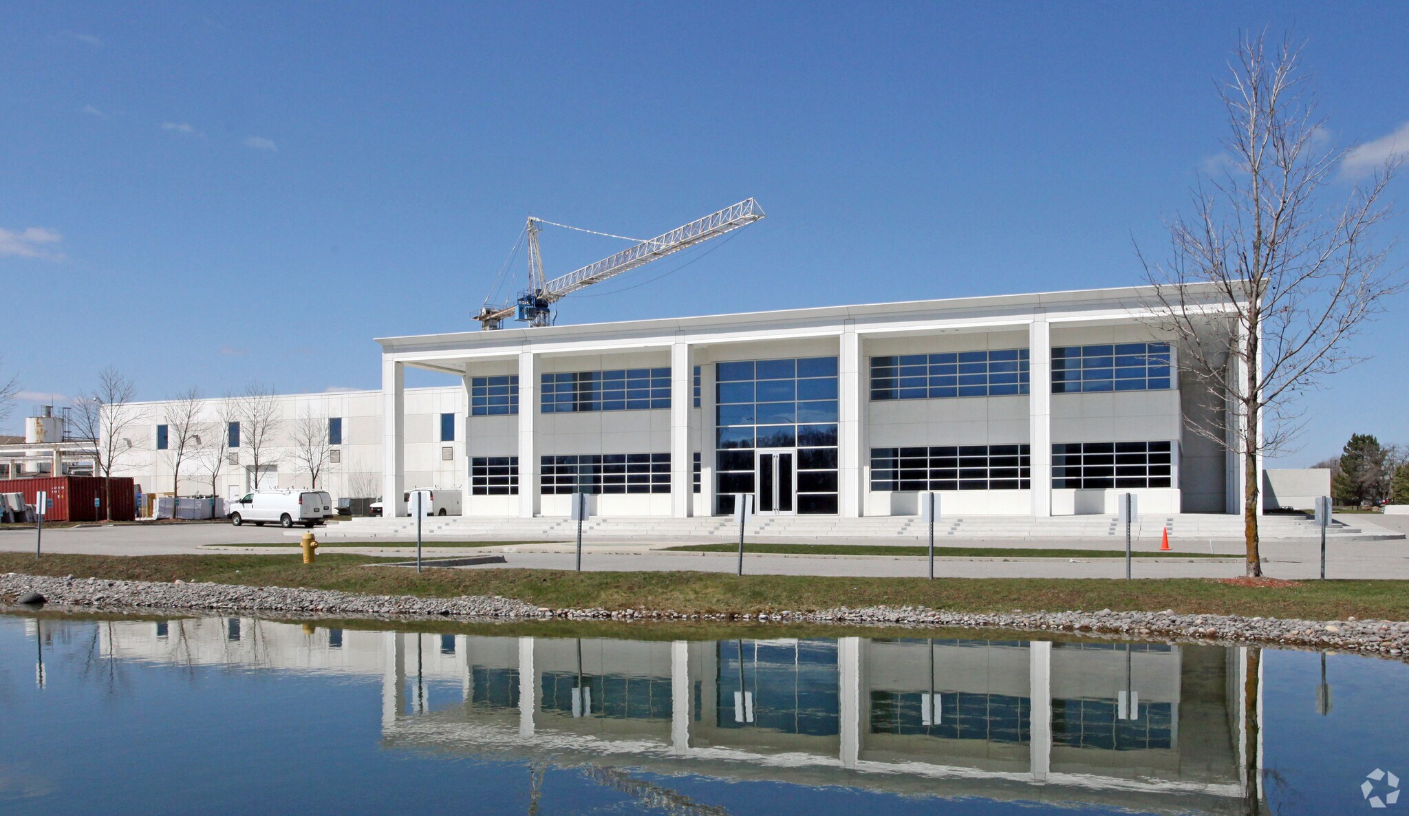 111-131 Bales Dr E, Aurora, ON à vendre Photo principale- Image 1 de 1