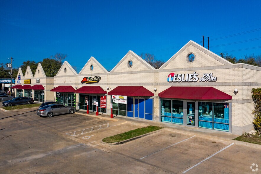 6330 Hwy 290 W, Austin, TX à louer - Photo du bâtiment - Image 2 de 4
