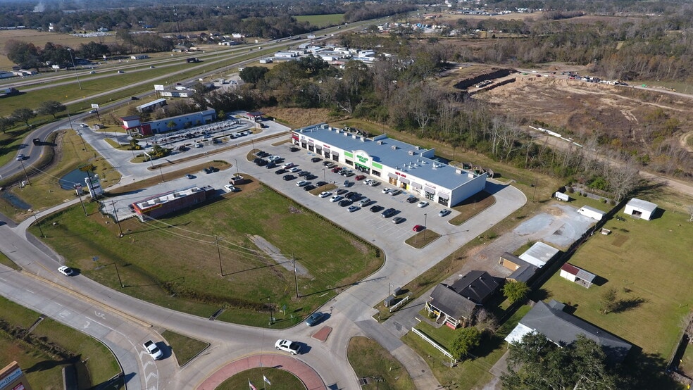 105-107 Hector Connoly Rd, Carencro, LA à louer - Aérien - Image 2 de 4