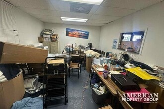 7040 15th St E, Sarasota, FL for lease Interior Photo- Image 2 of 3