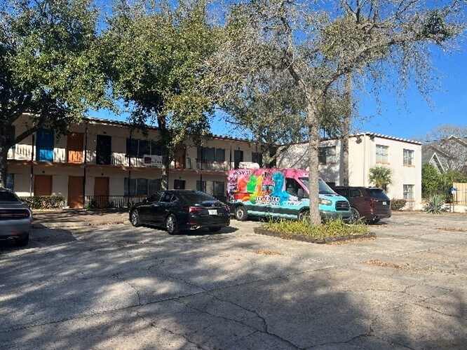 121 E 8th St, Jacksonville, FL à louer - Photo du bâtiment - Image 2 de 3