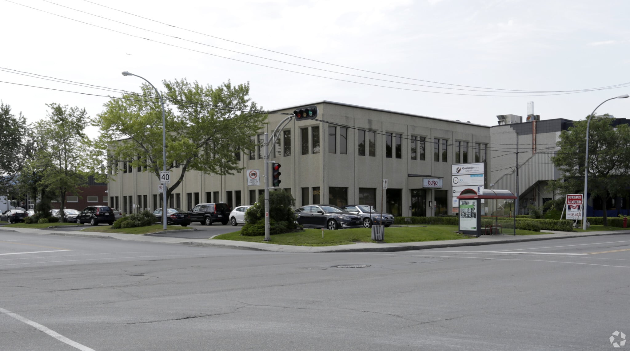 6050 Boul des Grandes-Prairies, Montréal, QC for sale Primary Photo- Image 1 of 1