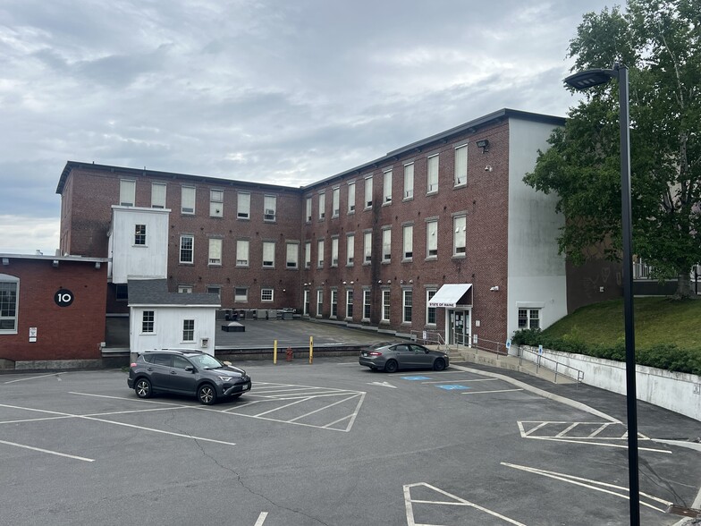 15 York St, Biddeford, ME à vendre - Photo du bâtiment - Image 2 de 11
