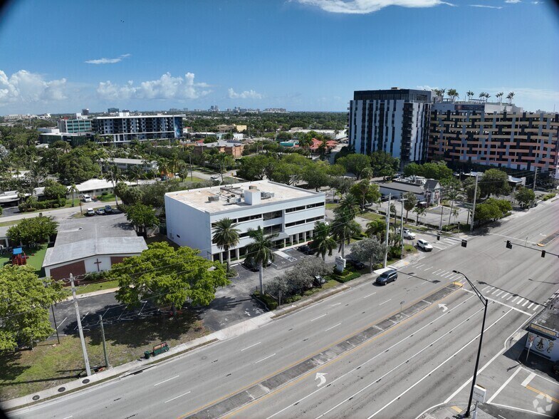 1995 E Oakland Park Blvd, Fort Lauderdale, FL à louer - Communauté Matterport - Image 2 de 9