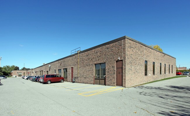 Plus de détails pour 105 Consumers Dr, Whitby, ON - Industriel à vendre