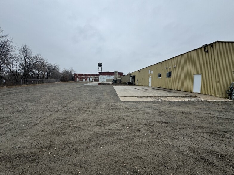 30-80 Av Saint-Martin, Louiseville, QC for lease - Interior Photo - Image 2 of 3