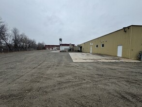 30-80 Av Saint-Martin, Louiseville, QC for lease Interior Photo- Image 2 of 9