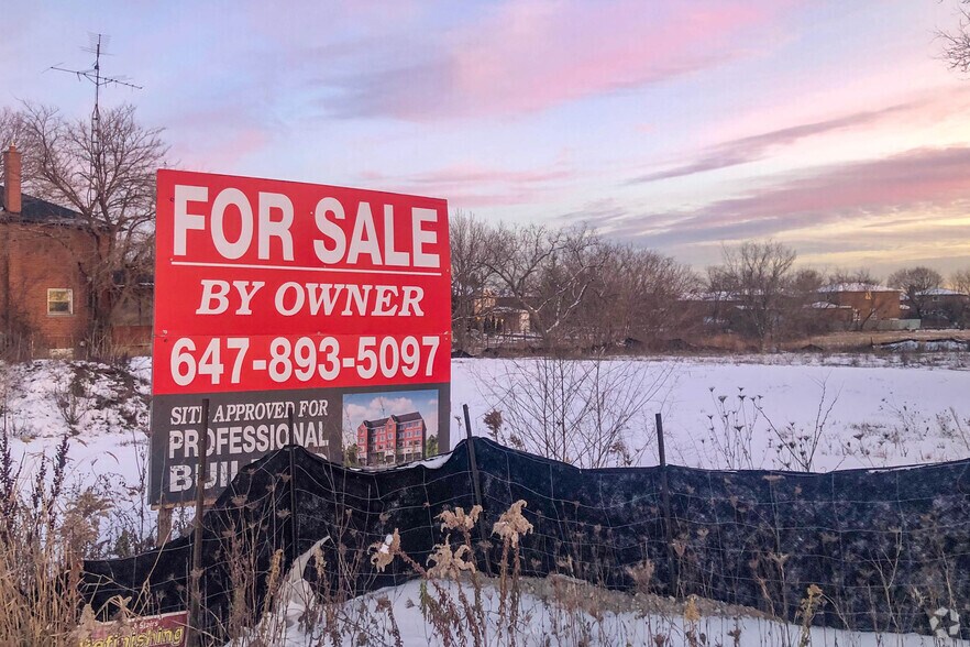 1445 Centre St, Vaughan, ON for sale - Primary Photo - Image 1 of 1