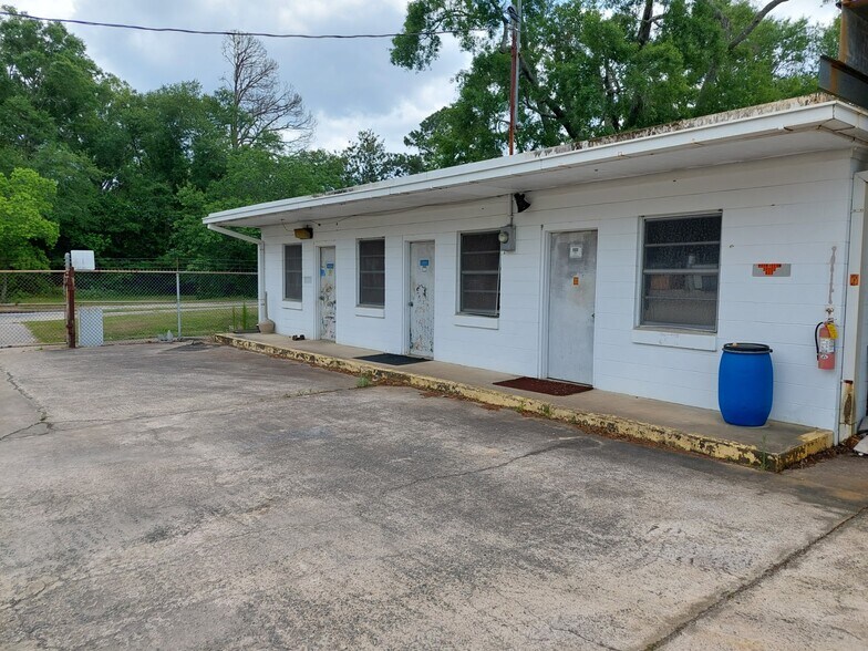 North Cromartie St and East Jarman St St, Hazlehurst, GA for sale - Building Photo - Image 2 of 3