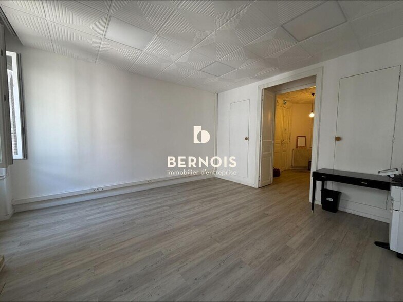Office in Toulon for lease - Interior Photo - Image 3 of 8