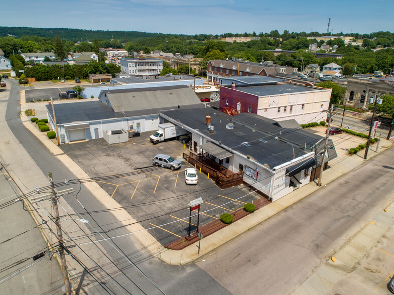 11 Curson St, West Warwick, RI for sale - Building Photo - Image 1 of 1