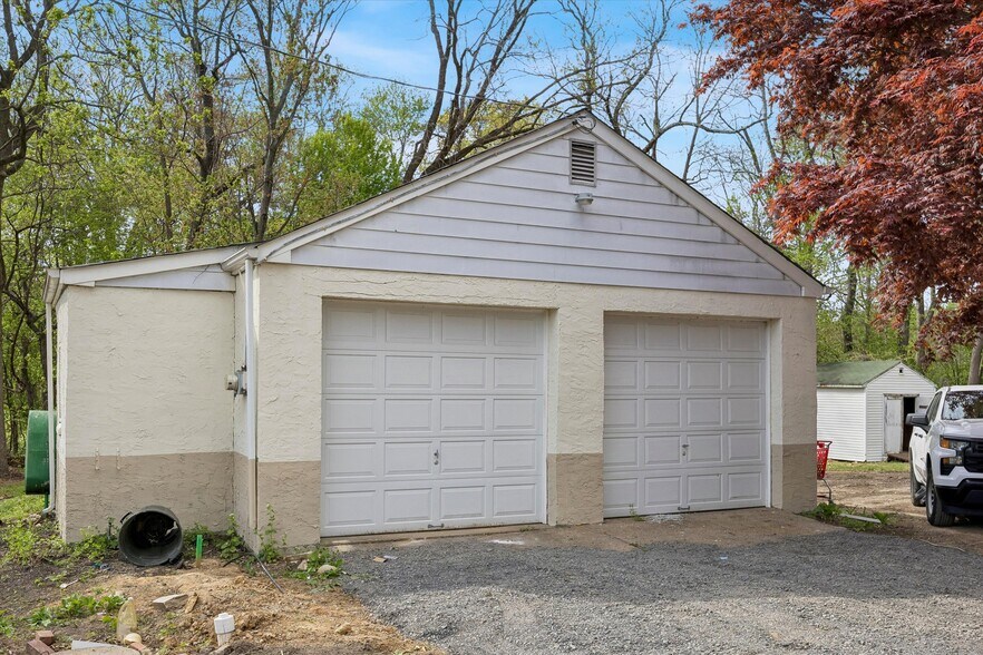 102 Bristol Oxford Valley Rd, Langhorne, PA à louer - Photo du bâtiment - Image 3 de 31
