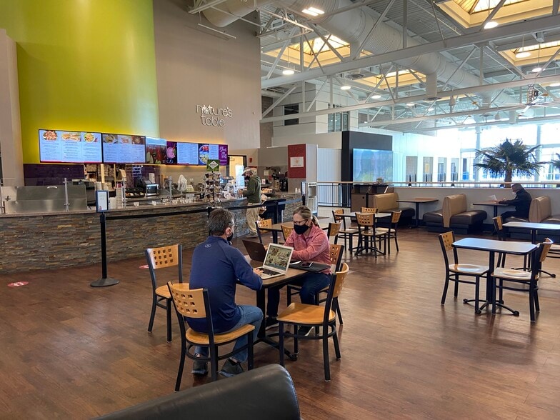 8701 Maitland Summit Blvd, Orlando, FL for lease - Interior Photo - Image 2 of 25