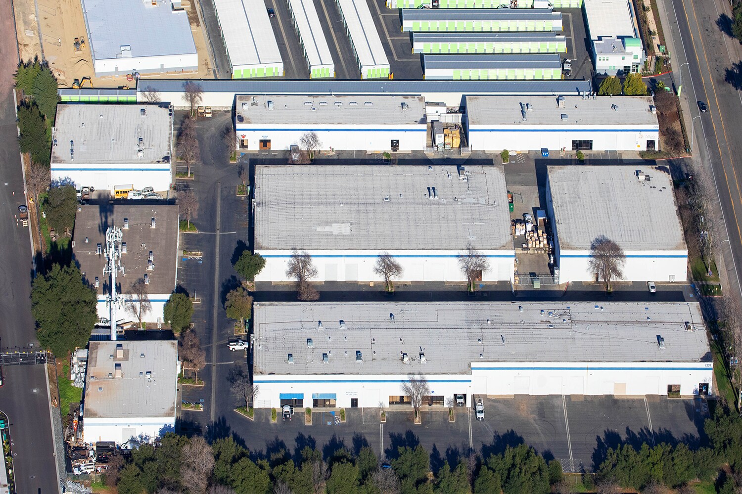 Antelope West Industrial Park portefeuille de 3 propriétés à vendre sur LoopNet.ca Photo principale- Image 1 de 15