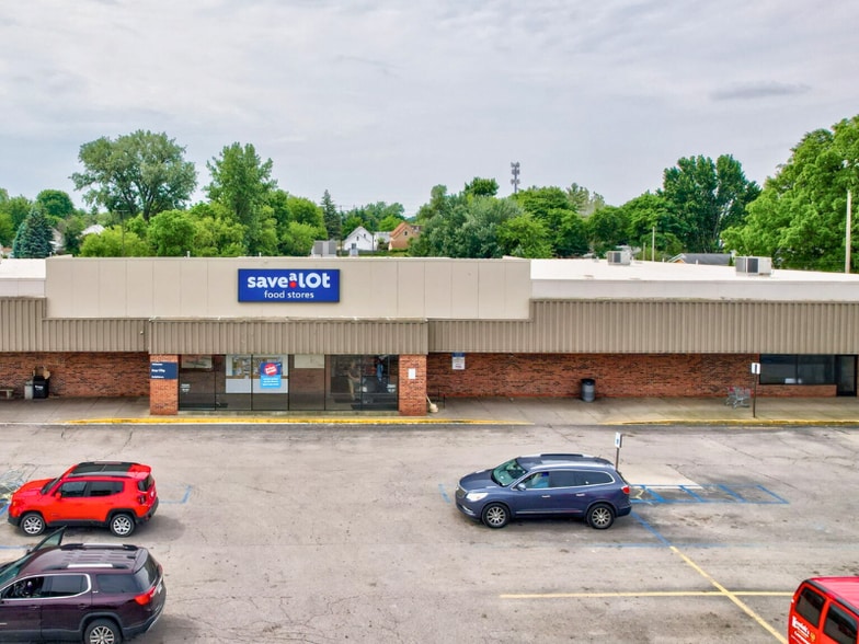 904-1008 Lafayette Ave, Bay, Bay City, MI for lease - Building Photo - Image 3 of 15