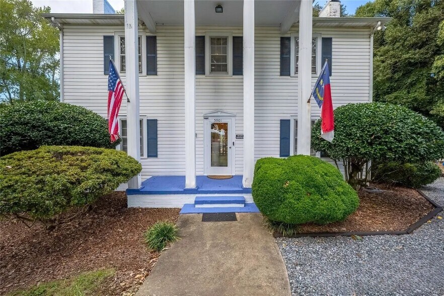5901 Statesville Rd, Charlotte, NC à vendre - Photo du bâtiment - Image 2 de 4
