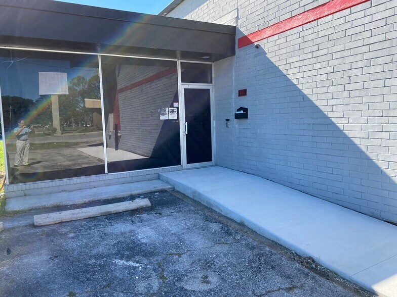 400 Edgewood Ave S, Jacksonville, FL à louer - Photo du bâtiment - Image 3 de 3