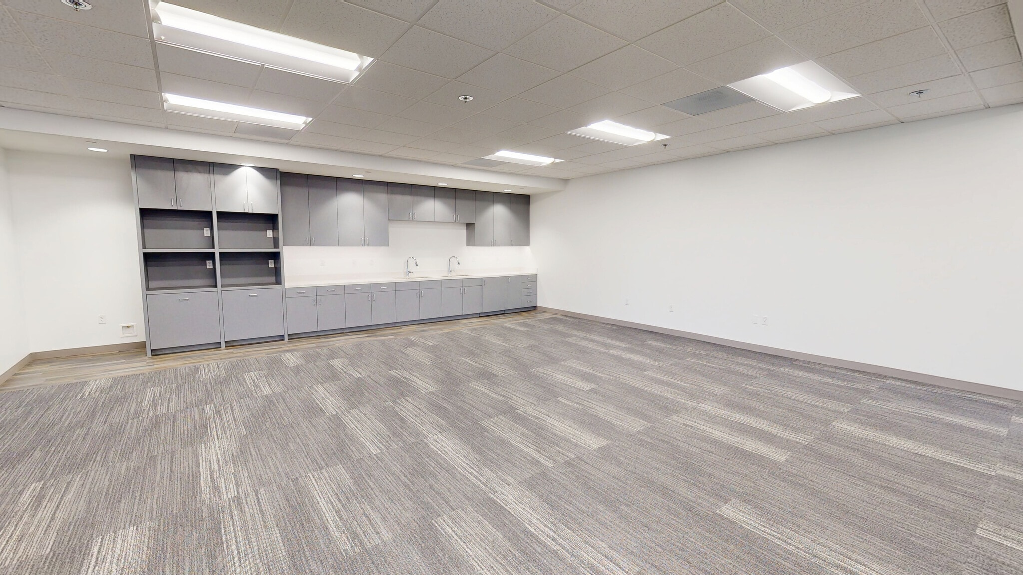 8870 Liquid Ct, San Diego, CA à louer Photo intérieure- Image 1 de 5