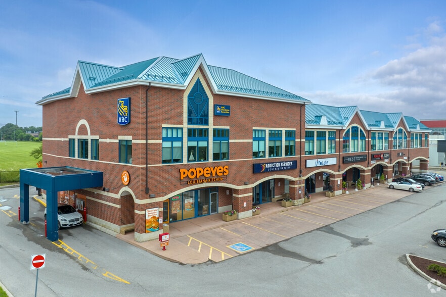 14783-14785 Yonge St, Aurora, ON for lease - Primary Photo - Image 1 of 4