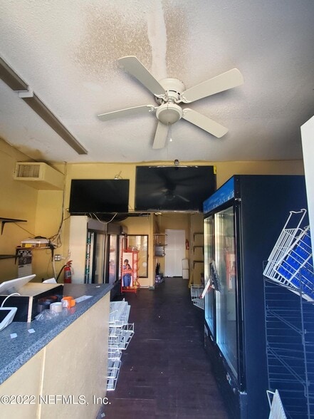 2882 Fitzgerald St, Jacksonville, FL for sale - Building Photo - Image 2 of 5