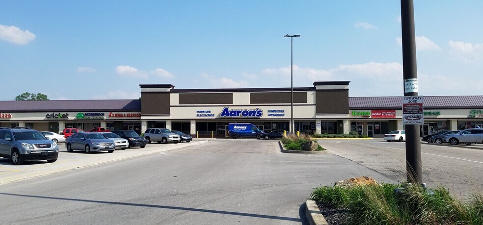 8101-8347 Pendleton Pike, Indianapolis, IN à louer - Photo du bâtiment - Image 2 de 7