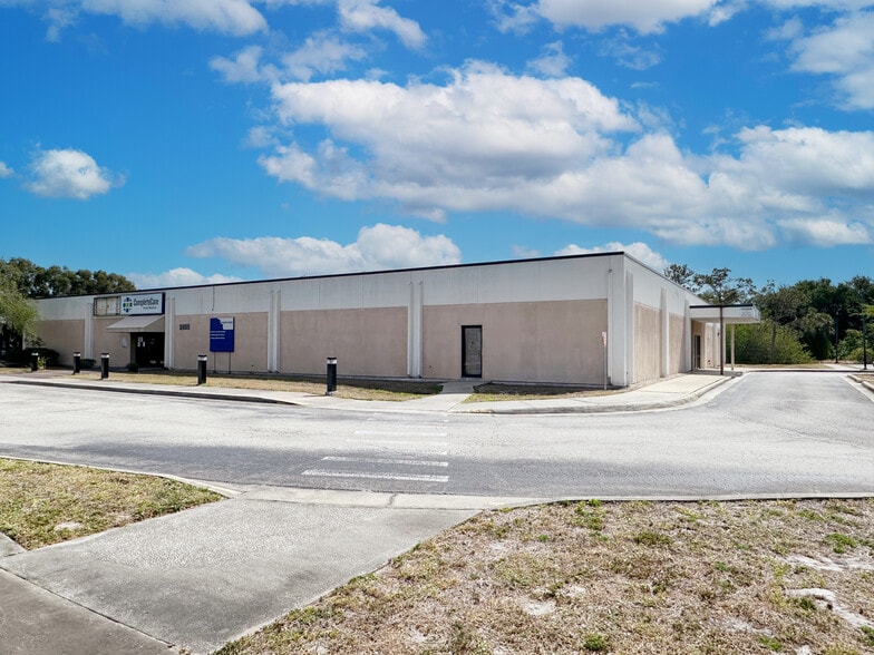 2400 N Courtenay Pkwy, Merritt Island, FL for sale - Building Photo - Image 1 of 16