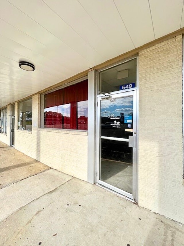E Madison St, Bastrop, LA for lease Building Photo- Image 1 of 5