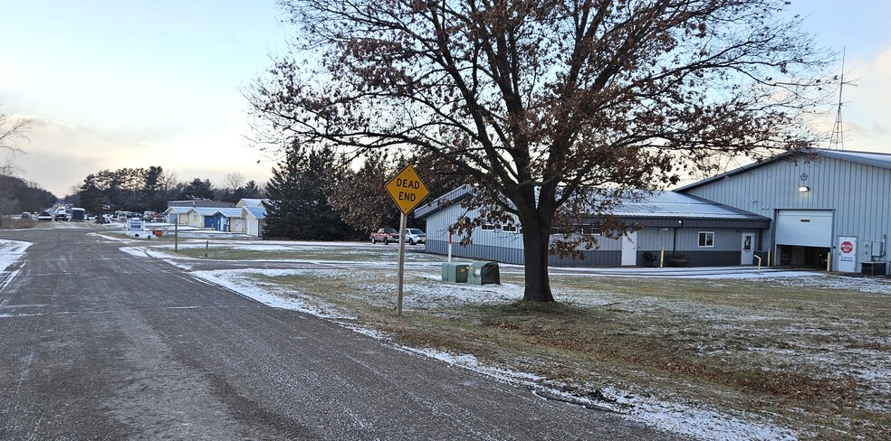 11786 E Melby Rd, Chippewa Falls, WI for lease - Building Photo - Image 2 of 4