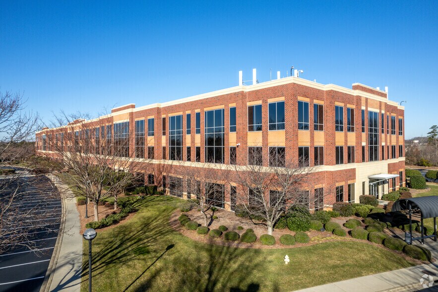 701 Brookfield Pky, Greenville, SC à louer - Photo principale - Image 1 de 17