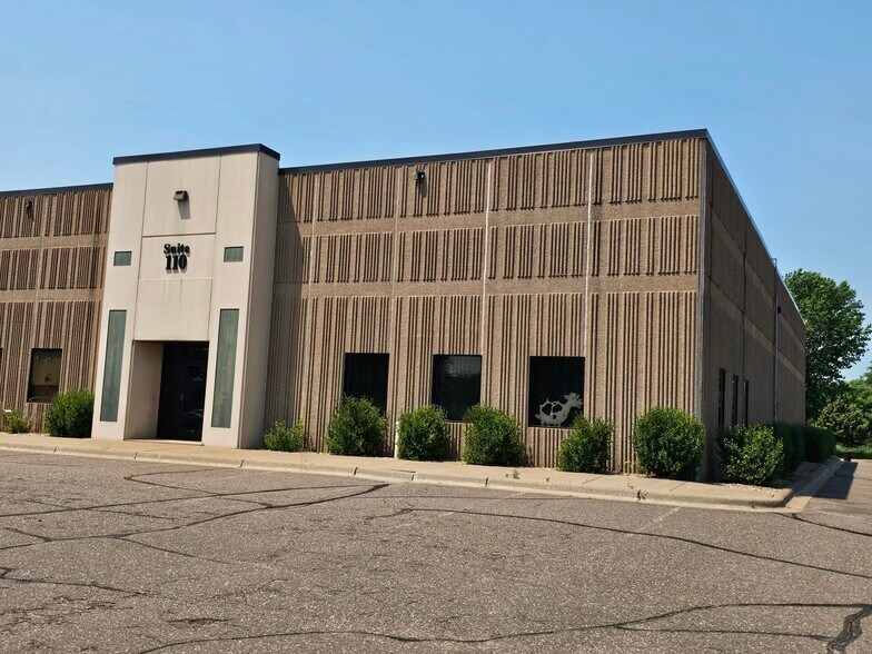 855 Cleveland St S, Cambridge, MN for lease - Building Photo - Image 1 of 7
