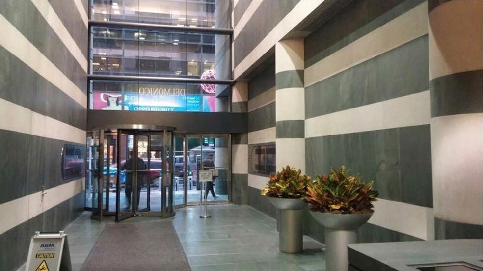 55 E 59th St, New York, NY à louer - Hall d’entrée - Image 2 de 2