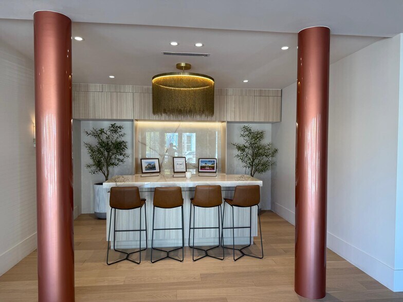 7320 Biscayne Blvd, Miami, FL à louer - Photo du bâtiment - Image 2 de 22