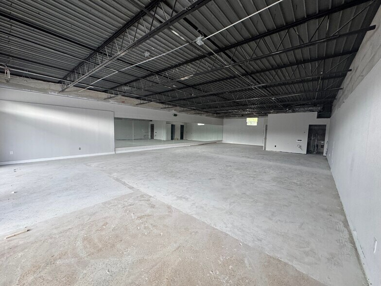 4520 W Kennedy Blvd, Tampa, FL à louer - Photo du bâtiment - Image 3 de 5