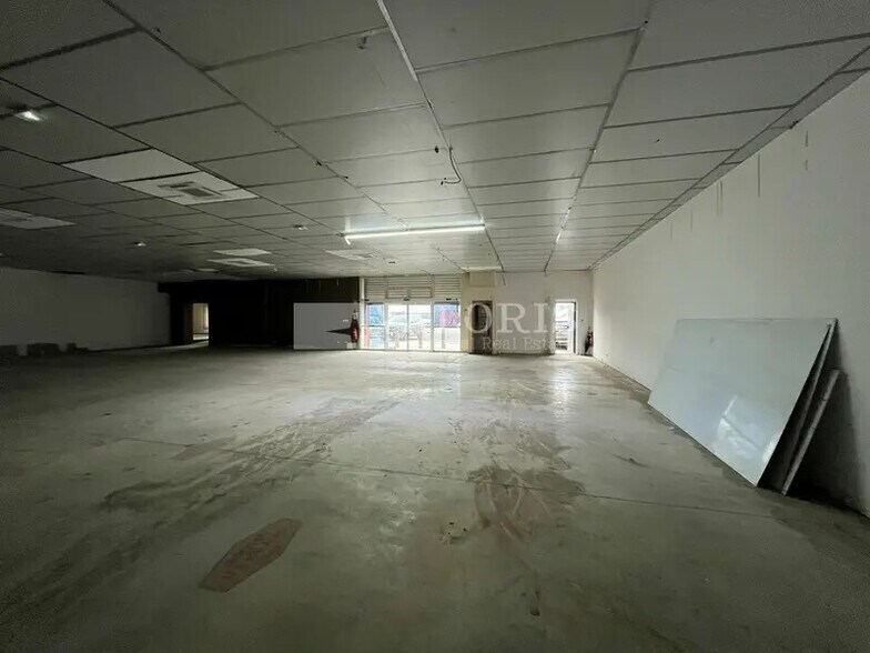 Rue D'Amsterdam, Vitrolles for lease - Interior Photo - Image 3 of 11