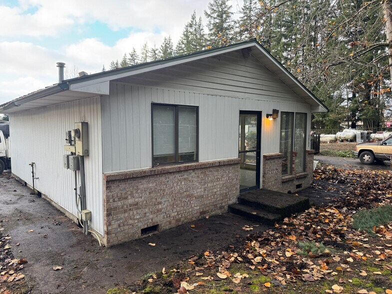 36795 Industrial Way, Sandy, OR à louer - Photo du bâtiment - Image 2 de 12