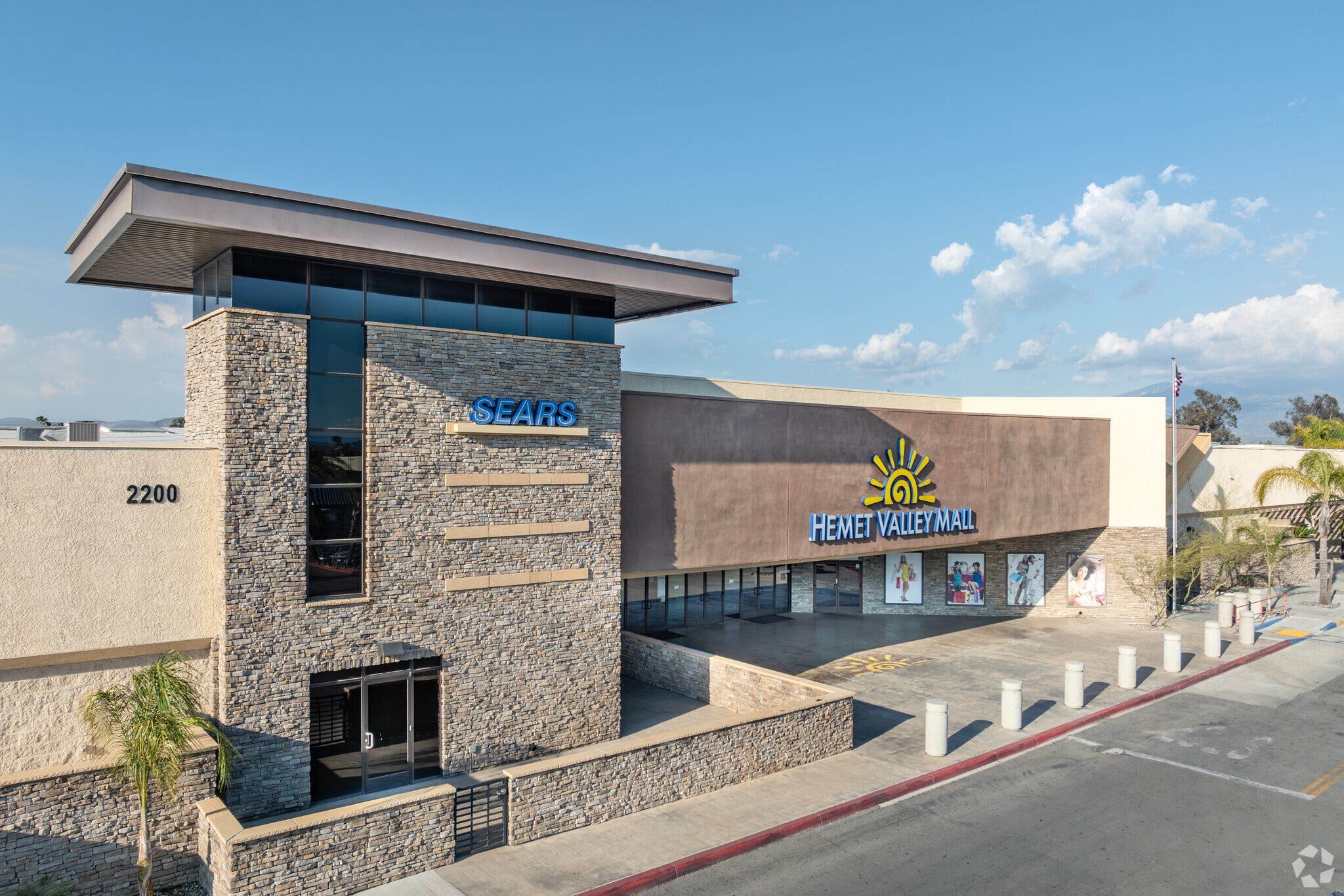 2200 W Florida Ave, Hemet, CA for lease Building Photo- Image 1 of 25