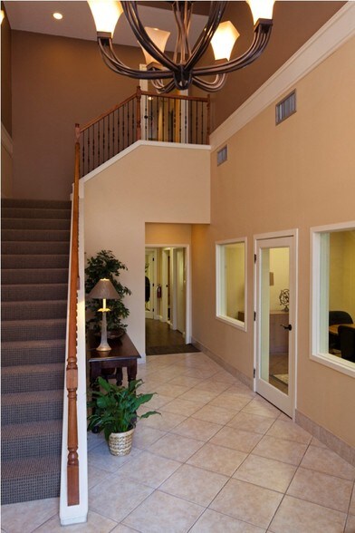 8826 Goodbys Executive Dr, Jacksonville, FL à louer - Photo du bâtiment - Image 2 de 17