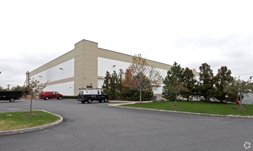 350 Starke Rd, Carlstadt, NJ for lease - Building Photo - Image 3 of 5