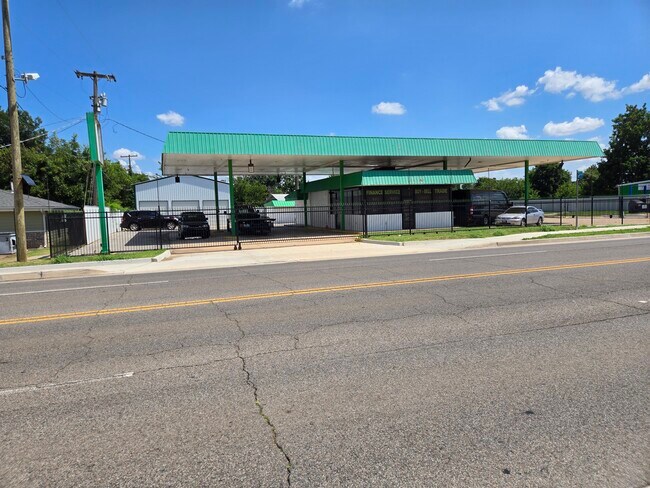 Plus de détails pour 1800 N Portland Ave, Oklahoma City, OK - Commerce de détail à vendre