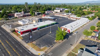 Plus de détails pour 2920-2972 Churn Creek Rd, Redding, CA - Commerce de détail à louer