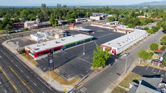 Plus de détails pour 2920-2972 Churn Creek Rd, Redding, CA - Commerce de détail à louer