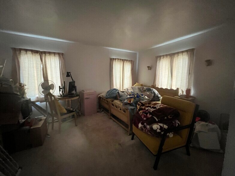 41699 Acacia Ave, Hemet, CA à vendre - Photo du bâtiment - Image 3 de 22