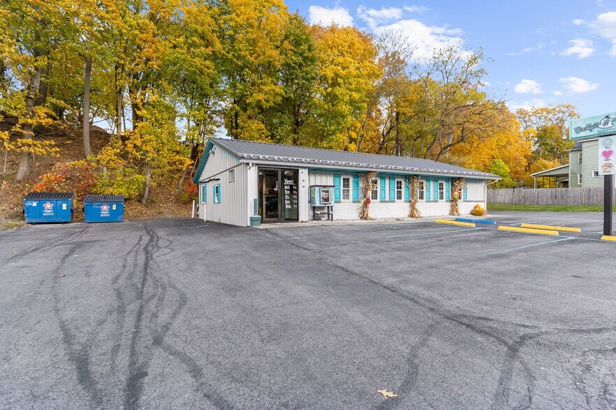 45 S Walnut St, Sharpsville, PA à vendre - Photo du bâtiment - Image 3 de 33